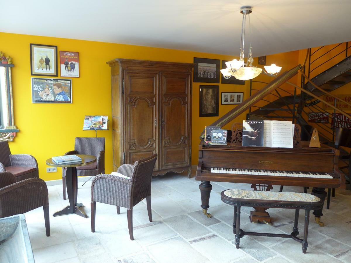 Le Piano Hotel Biesles Exterior photo
